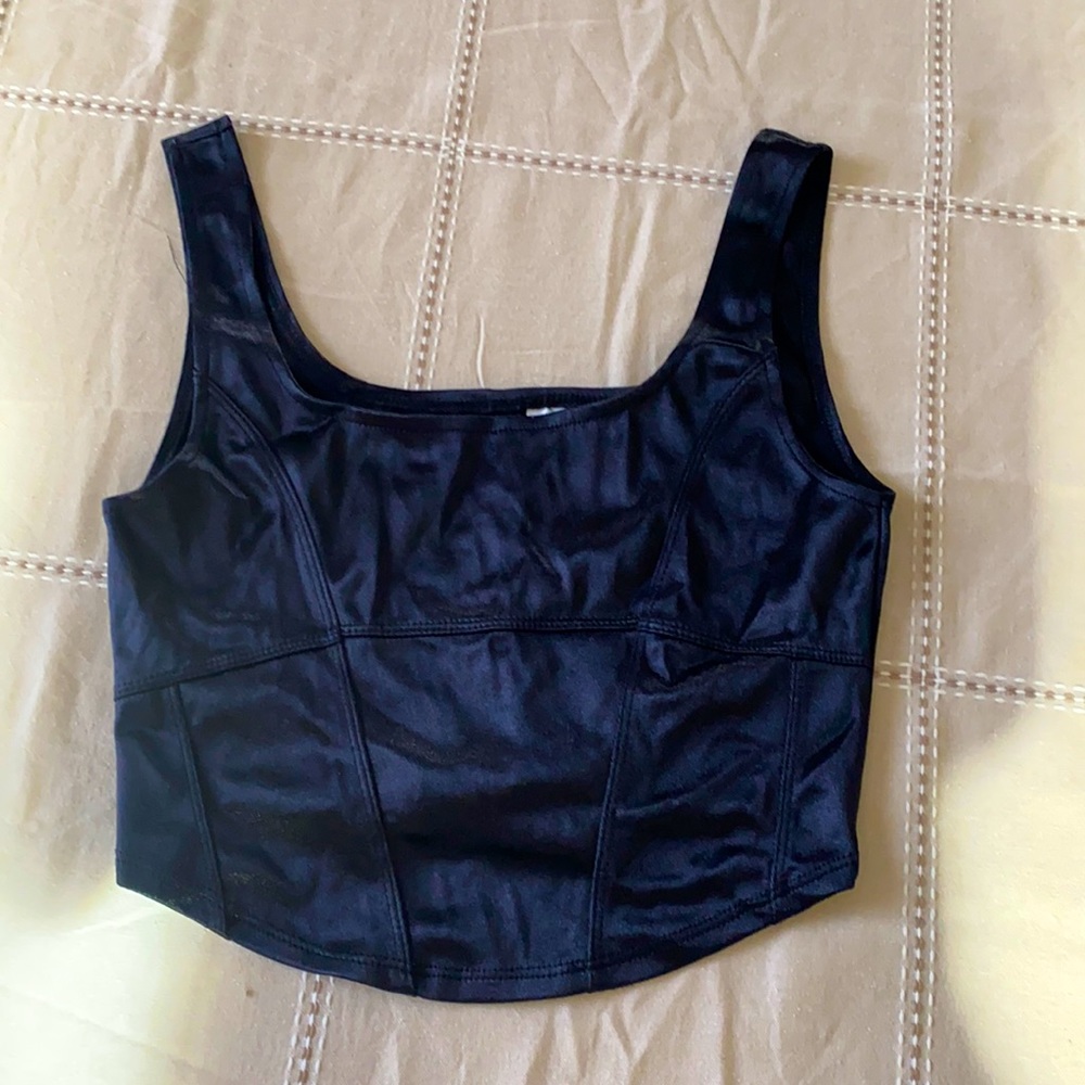 H&M black crop tank top NWOT